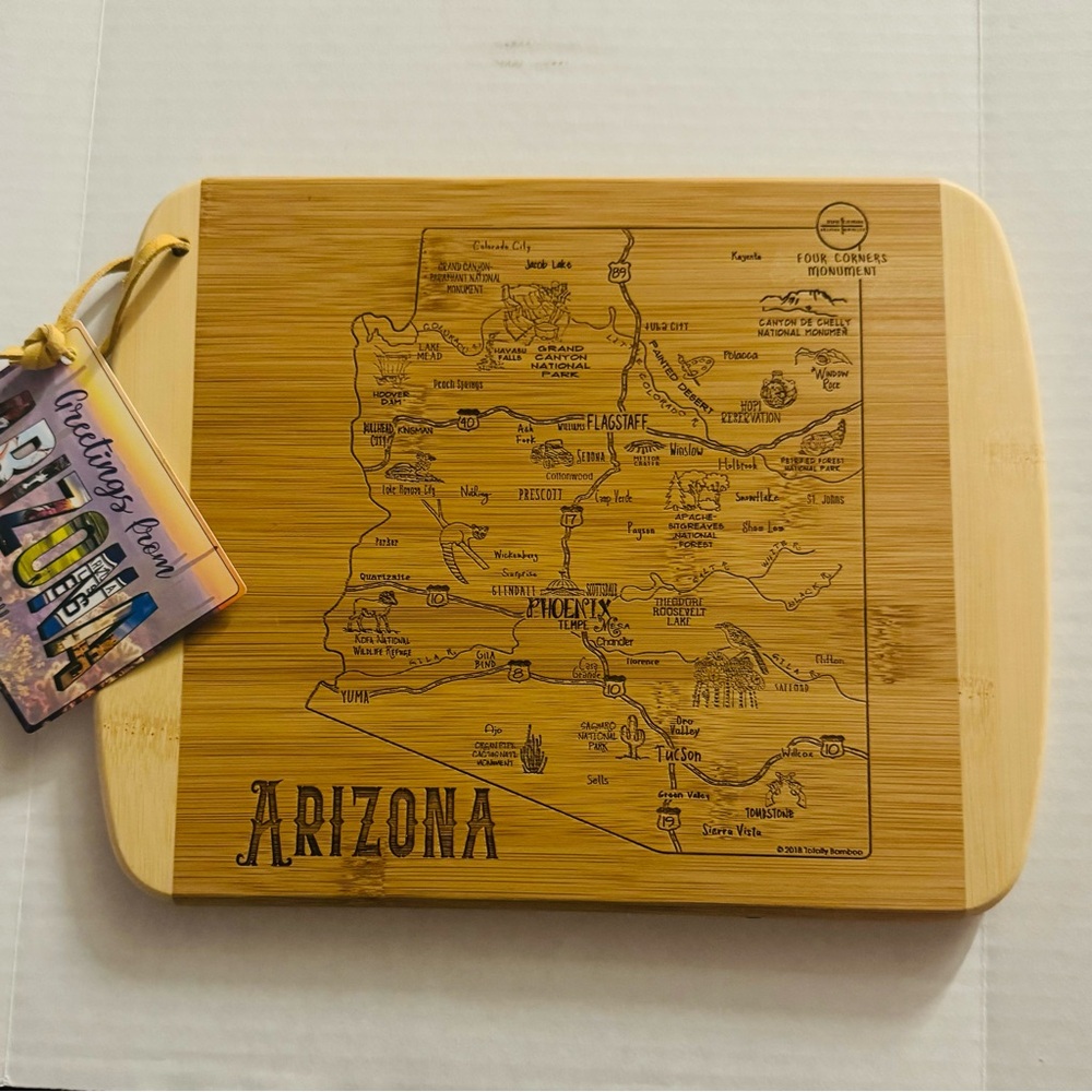 Totally Bamboo Destination Arizona Cutting & Serving Board NWT